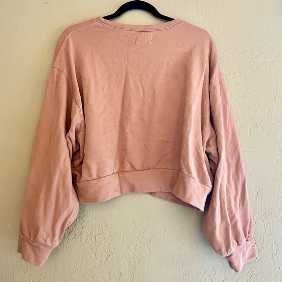 Cropped Pull Over Sweatshirt - Picture 2 of 3
